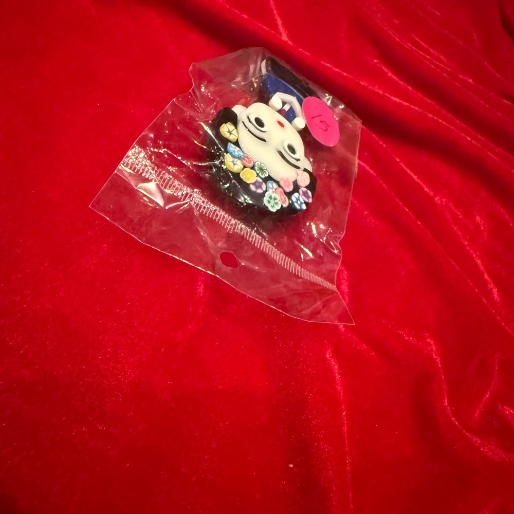 Colorful Frida Kahlo Brooch - Picture 3 of 5
